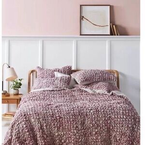 Anthropologie Blythe textured jersey quilt & sham set - new